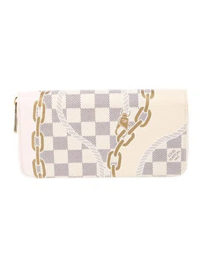 Pre-owned Louis Vuitton Pouch W/ Tags In Neutrals