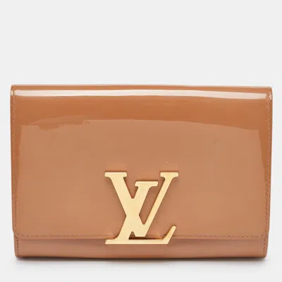 Pre-owned Louis Vuitton Rose Velours Vernis Leather Louise Clutch In Beige