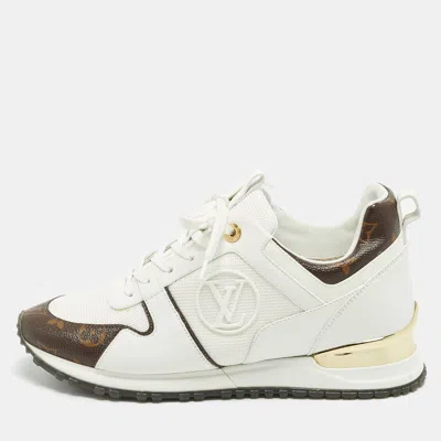 Pre-owned Louis Vuitton Run Away Size 40 White/brown Monogram Coated Canvas And Leather And Mesh Low Top Sneakers