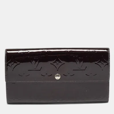 Pre-owned Louis Vuitton Sarah Amarante Monogram Vernis Wallet In Burgundy