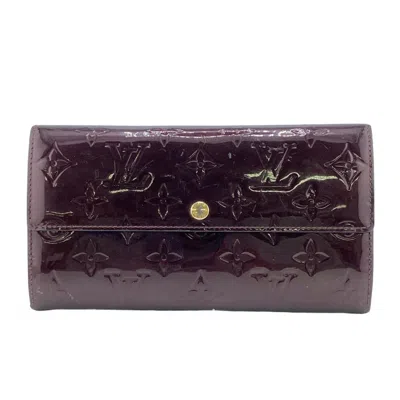 Pre-owned Louis Vuitton Sarah Patent Leather Wallet () In White