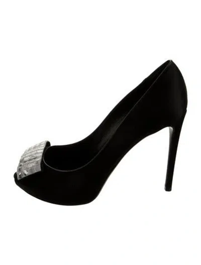 Pre-owned Louis Vuitton Satin Bow Accents Pumps In Black