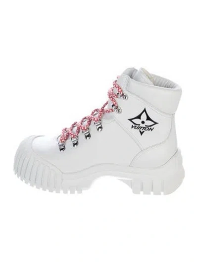 Pre-owned Louis Vuitton Signature Logo Leather Hiking Boots In White