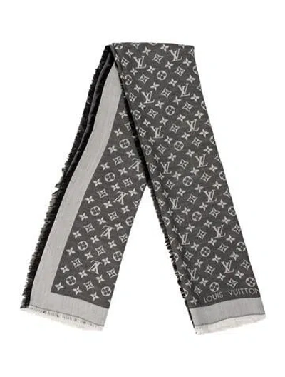 Pre-owned Louis Vuitton Silk 2018 Scarf In Gray