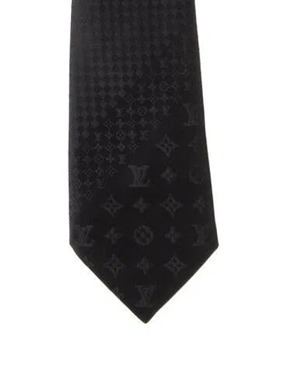 Pre-owned Louis Vuitton Silk Pattern Tie In Black