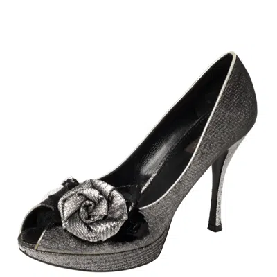 Pre-owned Louis Vuitton Silver Lurex Fabric Floral Peep Toe Pumps Size 39