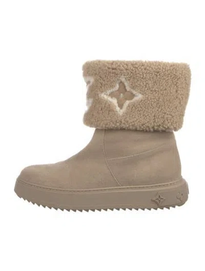 Pre-owned Louis Vuitton Snowdrop Suede Boots In Neutral