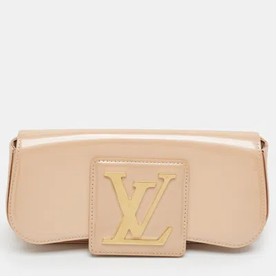 Pre-owned Louis Vuitton Sobe Rose Florentine Vernis Clutch In Pink