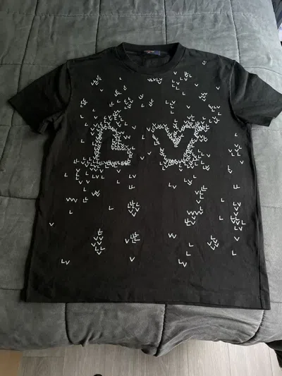 Pre-owned Louis Vuitton Spread Embroidered Logo T Shirt In Black