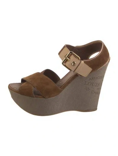 Pre-owned Louis Vuitton Suede Espadrilles In Neutral