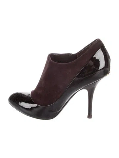 Pre-owned Louis Vuitton Suede Pumps In Burgundy
