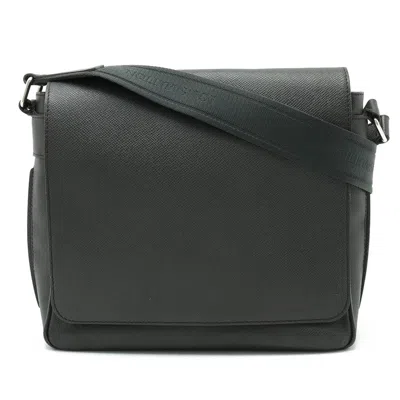 Pre-owned Louis Vuitton Taiga Black Leather Shoulder Bag ()