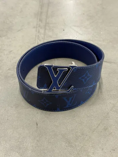 Pre-owned Louis Vuitton Taiga Initials Logo Belt In Blue