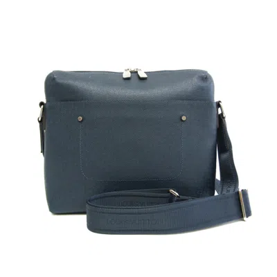 Pre-owned Louis Vuitton Taiga Ocean Taiga Leather Shoulder Bag ()