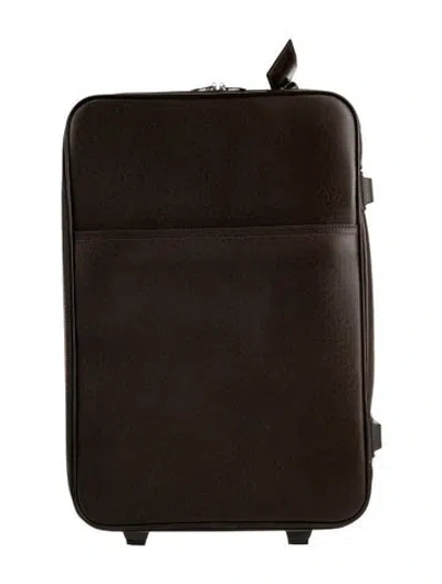 Pre-owned Louis Vuitton Taïga Pegase 55 Business Suitcase In Brown