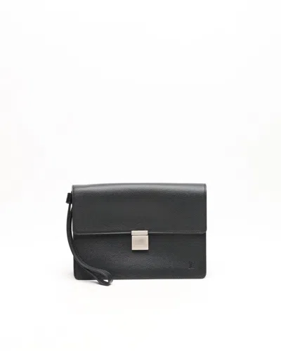 Pre-owned Louis Vuitton Taiga Selenga Clutch Bag In Black