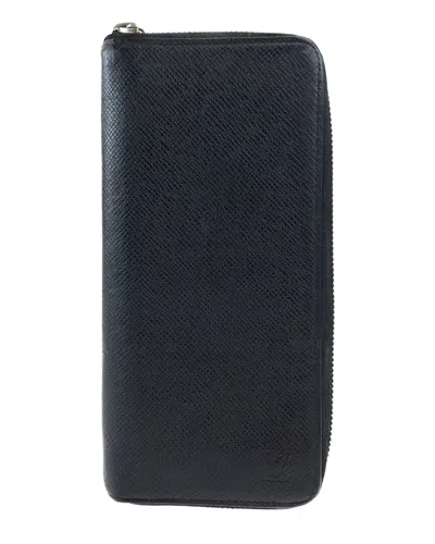 Louis Vuitton Taiga Zippy Wallet (authentic Pre-loved)