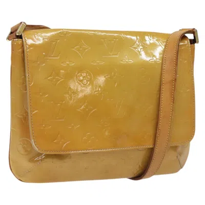 Pre-owned Louis Vuitton Thompson Street Beige Patent Leather Shoulder Bag () In Sand