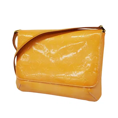 Pre-owned Louis Vuitton Thompson Street Yellow Patent Leather Shoulder Bag ()