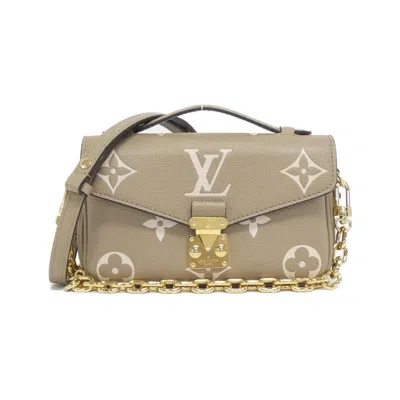 Pre-owned Louis Vuitton Tourterelle Leather Pochette Shoulder Bag ()