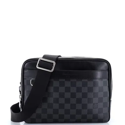 Pre-owned Louis Vuitton Trocadero Nm Messenger Damier Graphite Pm In Black