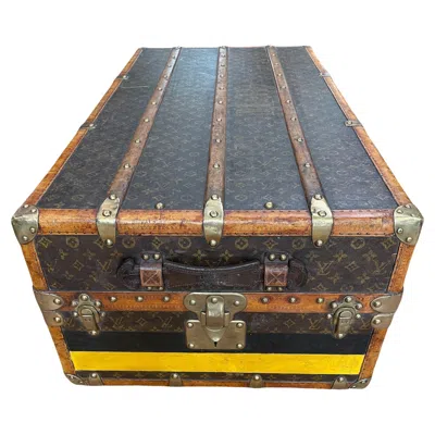 Pre-owned Louis Vuitton Trunk 1913 In Brown