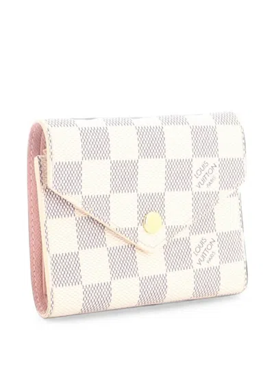 Pre-owned Louis Vuitton Victorine Wallet Damier Small Wallets In White