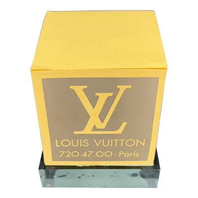 Pre-owned Louis Vuitton Vintage  Lv Paper Desk Note Pad Cube On Lucite Base In Sand