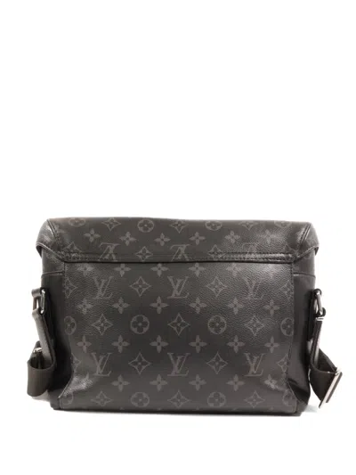 Pre-owned Louis Vuitton Voyager Messenger Bag In Black