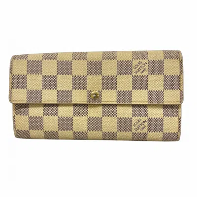 Pre-owned Louis Vuitton White Long Wallet (bi-fold) ()