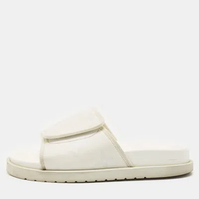 Pre-owned Louis Vuitton White Monogram Embossed Leather Miami Flat Slide Sandals Size 41