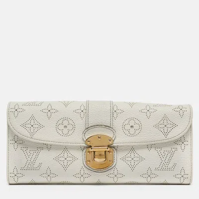 Pre-owned Louis Vuitton White Monogram Mahina Leather Amelia Wallet