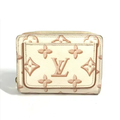 Pre-owned Louis Vuitton White Other Wallet (bi-fold) ()