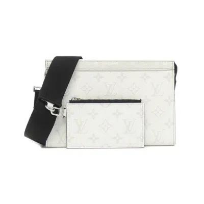 Pre-owned Louis Vuitton White Taigarama Leather Pouch Shoulder Bag ()