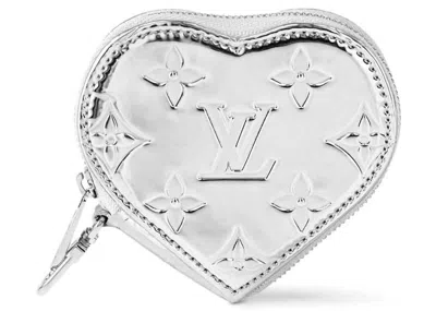 Pre-owned Louis Vuitton Women's  Heart Coin Purse In Silver