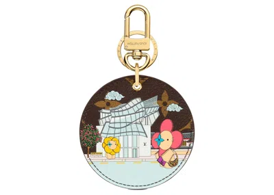 Pre-owned Louis Vuitton Women's  Illustre Xmas Seoul Bag Charm And Key Holder Vivienne Holiday In Light Pink