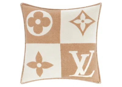Pre-owned Louis Vuitton Women's  Lv Checkmate Cushion In Beige In Sand