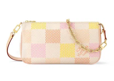 Pre-owned Louis Vuitton Women's  Pochette Accessoires In Peach Pink