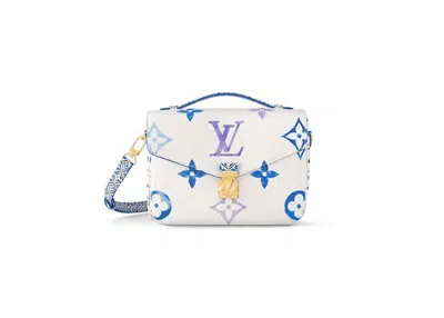 Pre-owned Louis Vuitton Women's  Pochette Metis Mm In Blue