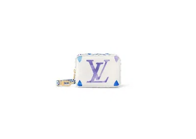 Pre-owned Louis Vuitton Women's  Wapity Case In Blue