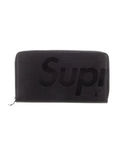 Pre-owned Louis Vuitton X Supreme 2017 Leather Zippy Organizer Wallet In Black