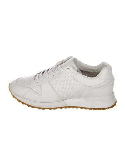 Pre-owned Louis Vuitton X Supreme Runaway Athletic Sneakers In White