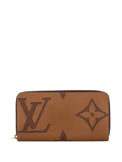 Pre-owned Louis Vuitton Zip Monogram Wallet In Neutral