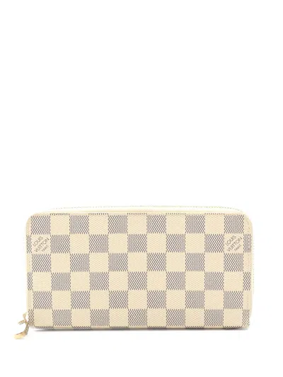 Pre-owned Louis Vuitton Zippy Damier Azur Wallet In Neutral