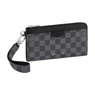 Louis Vuitton Zippy Dragonne In Blue