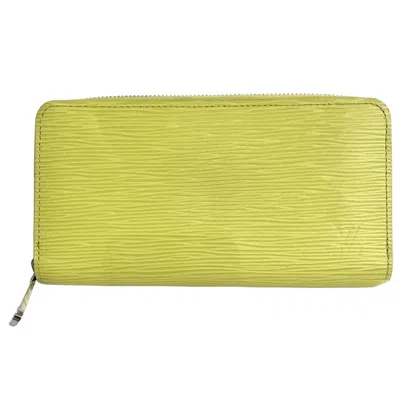 Pre-owned Louis Vuitton Zippy Leather Wallet () In Green