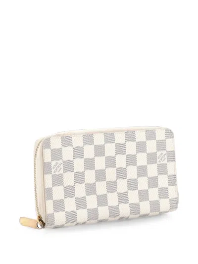 Pre-owned Louis Vuitton Zippy Organizer Damier Small Wallets In White