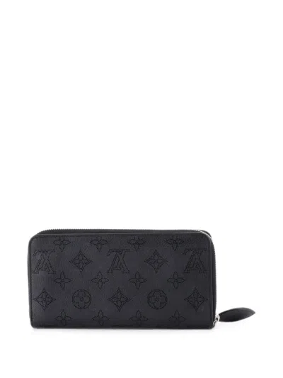 Pre-owned Louis Vuitton Zippy Wallet Mahina Leather Small Wallets In Black