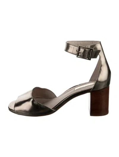 Pre-owned Louise Et Cie Leather Sandals In Black