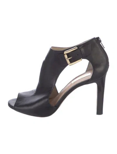 Pre-owned Louise Et Cie Leather T-strap Pumps In Black